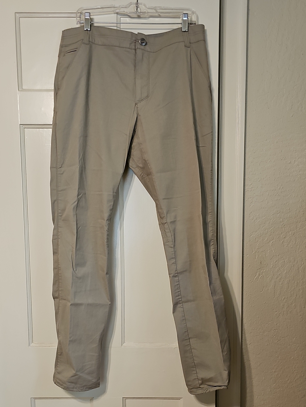 Men's Kuhl Casual Straight-Leg Chinos in Light Khaki